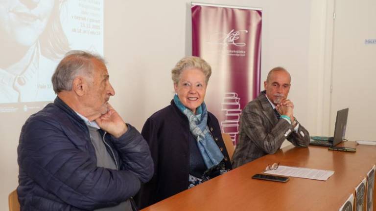 Franco Dugo se poklanja ženi