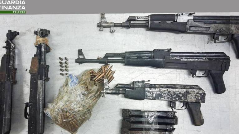 Pri Štandrežu aretirali tihotapca orožja