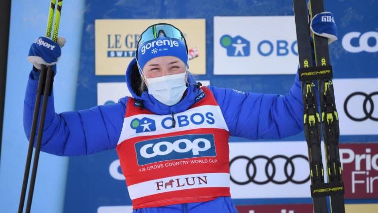 Po Petri Majdič mali globus Anamariji Lampič