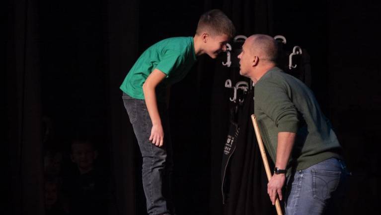 »Pojte na ves glas in kar vas je!«