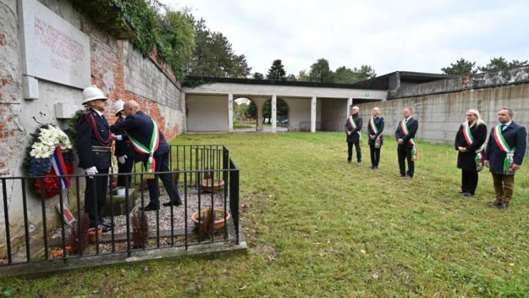 Skupen poklon padlim od Nabrežine do Milj