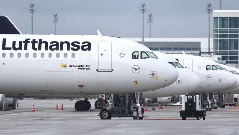 Dobava kerozina, goriva za letala, je zaradi zaprtja Hormuške ožine nekoliko upočasnjena