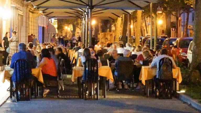 V goriški piceriji letos večerja stane dva evra več kot lani