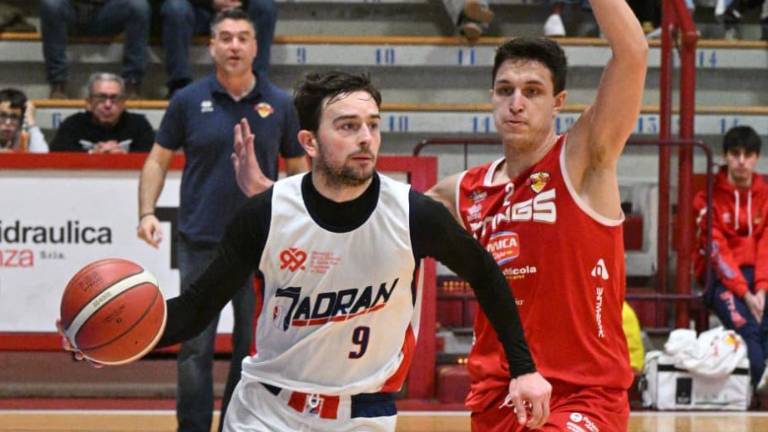 Športna nedelja: Jadran na Čarboli gosti Romano Lombardo