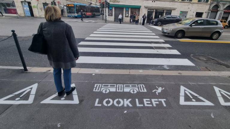 Pešce pozivajo, naj pogledajo tudi na levo