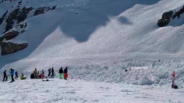 Snežni plaz v Crans Montani zahteval človeško življenje
