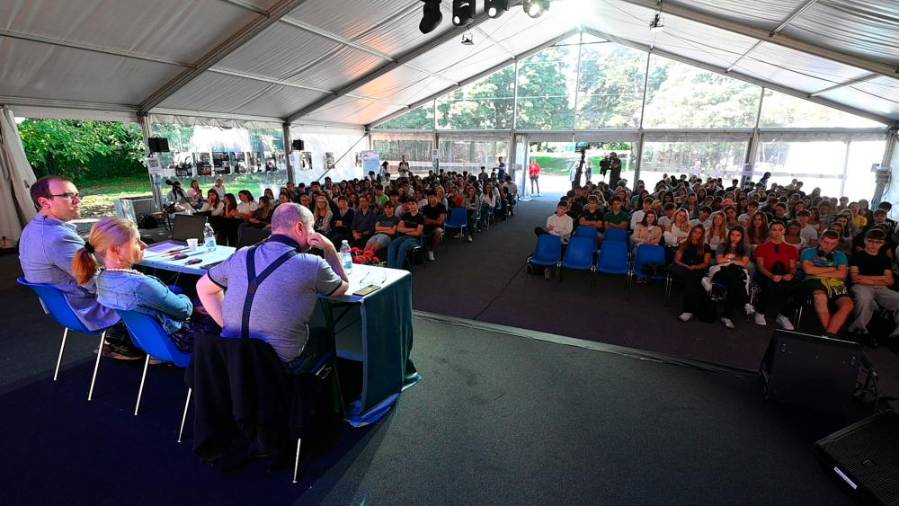 Uvodnega dogodka letošnjih 60. študijskih dnevov Draga se je udeležilo tudi okrog 200 dijakov tržaških drugostopenjskih srednjih šol (FOTODAMJ@N)