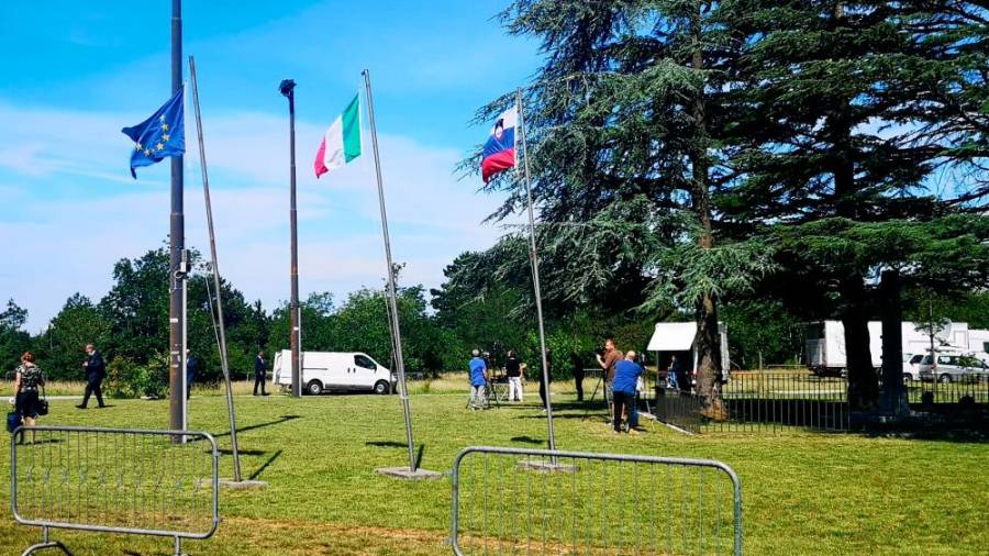 Zaključil se je zgodovinski dan