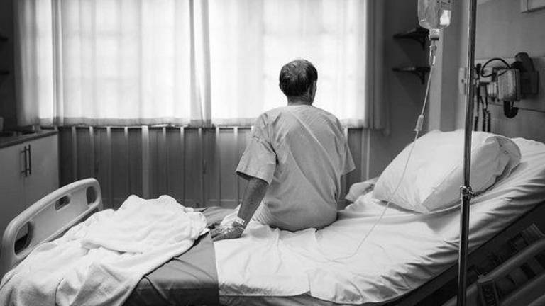 Kmalu spet obiski v domovih za dolgotrajno oskrbo