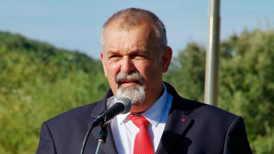 Govornik slovenski poslanec Predrag Bakovič