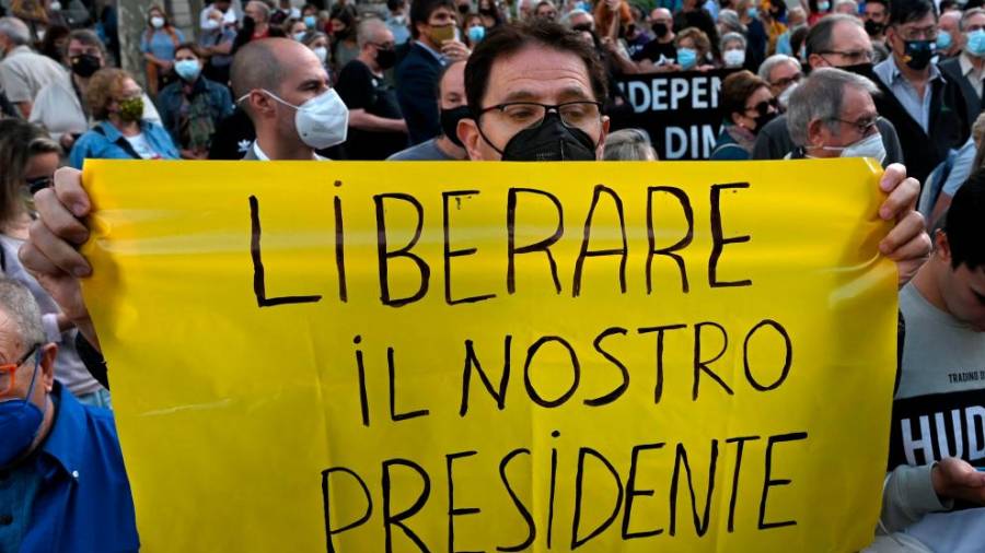 Protesti zaradi aretacije Puigdemonta (ANSA)