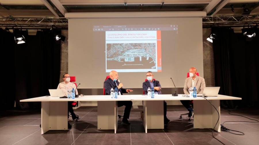 Današnje srečanje o urbani regeneraciji Starega pristanišča (FOTODAMJ@N)