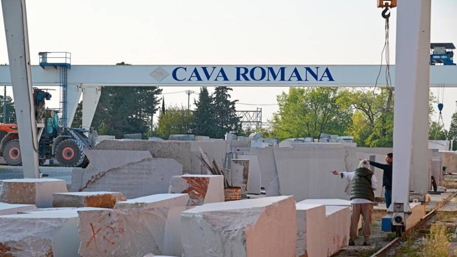 Kamniti bloki pri rimskem kamnolomu (FOTODAMJ@N)