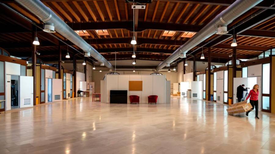 V stavbi potekajo še zadnje priprave (FOTODAMJ@N)