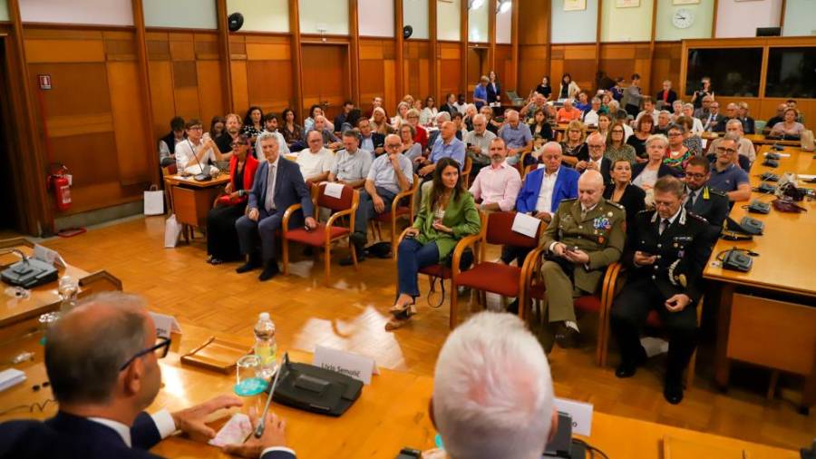 S sinočnjega srečanja v Gorici z evropsko komisarko Marto Kos (TIBALDI)