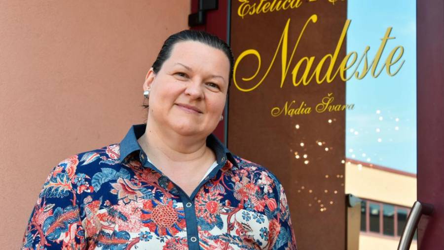 Nadja Švara (FOTODAMJ@N)