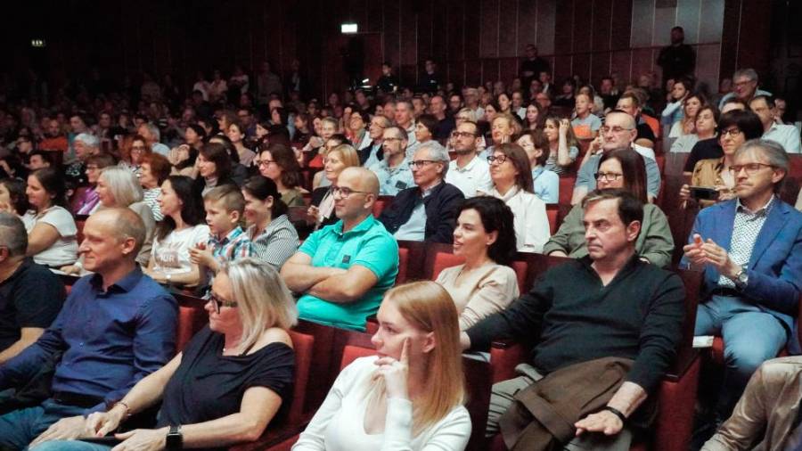 Dvorana je bila nabito polna (BUMBACA)