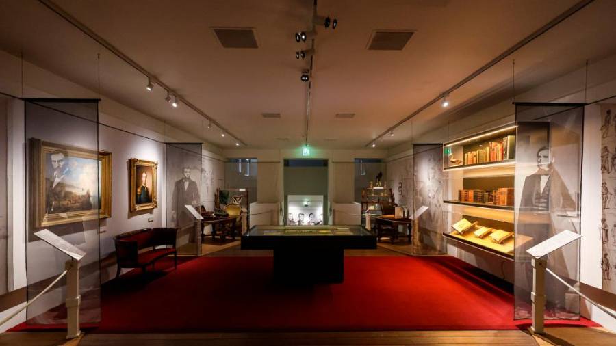 Razstava Kosmos. Il veliero della conoscenza v nekdanjih konjušnicah Miramarskega gradu (FOTODAMJ@N)