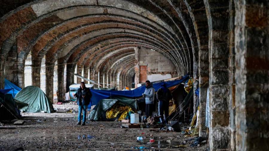 Nevzdržne razmere, v katerih živijo migranti (FOTODAMJ@N)