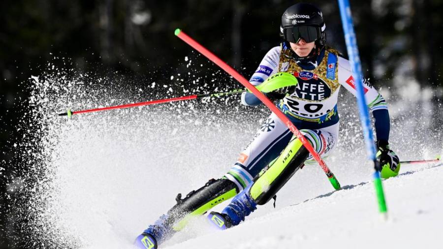 Ana Bucik med današnjim slalomom (ANSA)