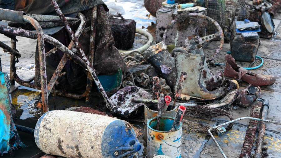 Odpadki, ki so jih odstranili z morskega dna v miljskem Mandraču (FOTODAMJ@N)