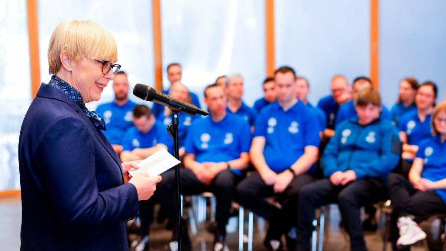 Udeležence odprave je nagovorila slovenska predsednica Nataša Pirc Musar (ŠPORT INVALIDOV/FACEBOOK)