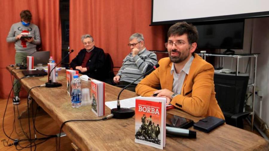 Od desne zgodovinar Štefan Čok, Milan Pahor in Adriano Sofri (FOTODAMJ@N)
