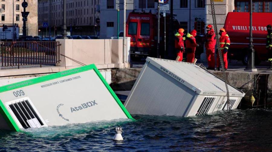 Burjini sunki do 116 km/h (fotografije)