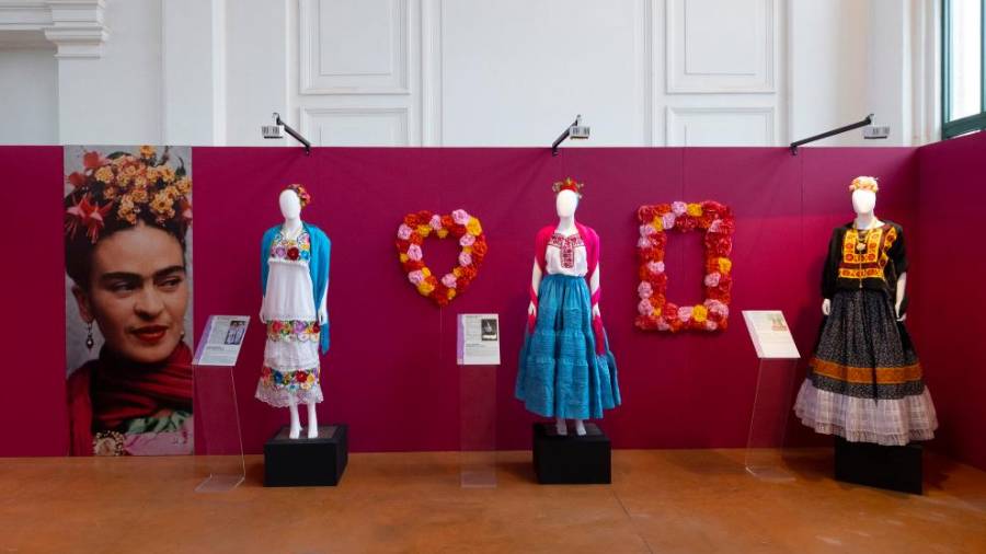 Mehiška oblačila Fride Kahlo (FOTODAMJ@N)