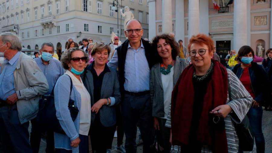 Od leve Tamara Blažina, Nives Cossutta, Enrico Letta, Valentina Repini in Tatjana Rojc (FOTODAMJ@N)