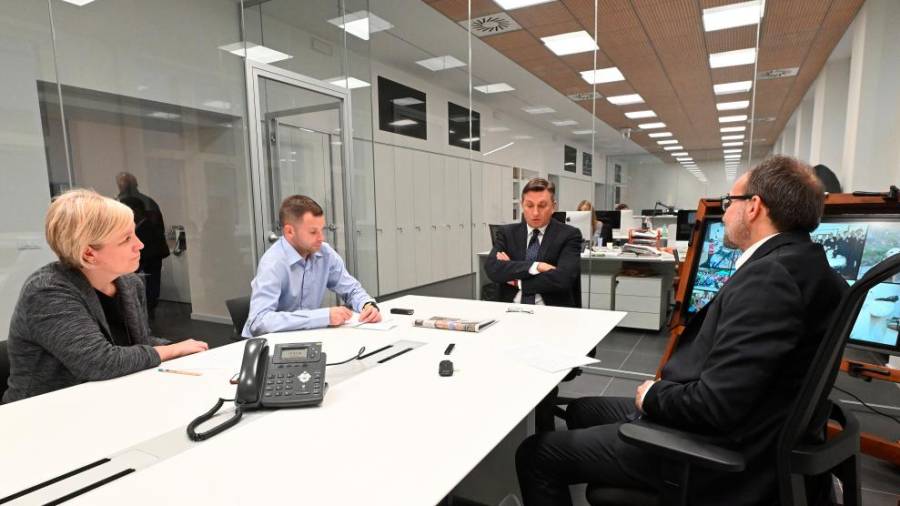 Predsednik Borut Pahor med intervjujem v redakciji Primorskega dnevnika (FOTODAMJ@N)
