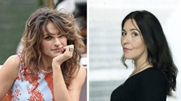 Virtualna kavarna z dvema igralkama