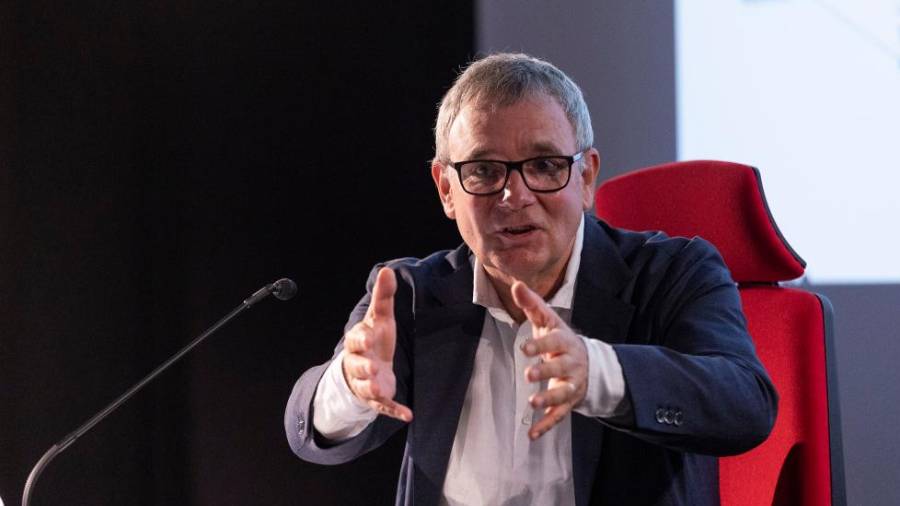 Nemški arhitekt Andreas Kipar med današnjo predstavitvijo (FOTODAMJ@N)