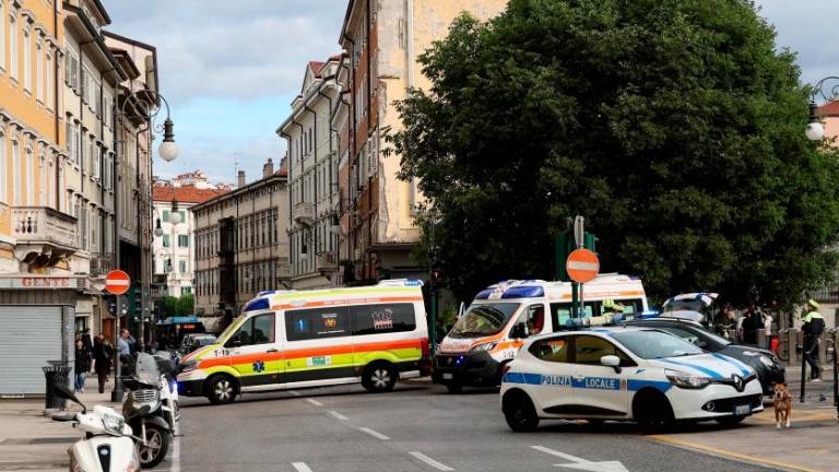 Avtomobil na Korzu Saba podrl dve osebi