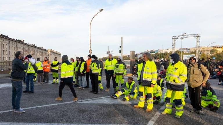 Tržaški pristaniški delavci ne sodelujejo več pri protestu
