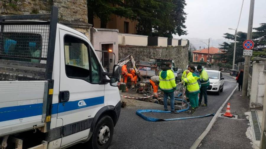 $!Dela v Ul. Commerciale (FOTODAMJ@N)