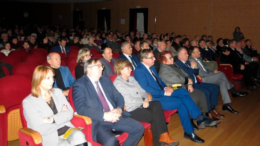 Prireditve so se udeležili številni politični in institucionalni predstavniki z obeh strani meje (N.M.)