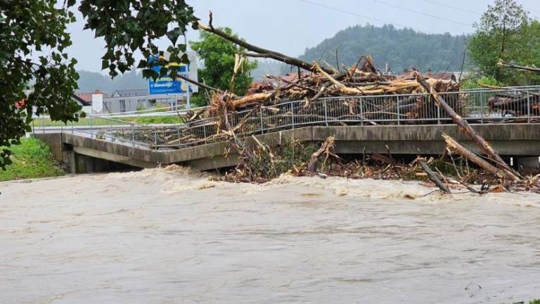 Zbiranje sredstev za žrtve poplav