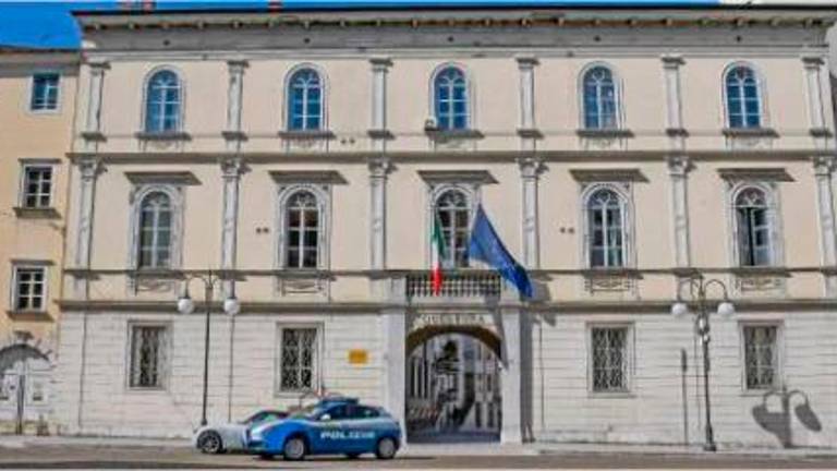 V goriški restavraciji napadel uslužbenko