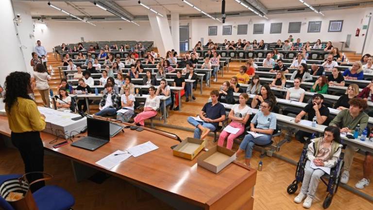 Danes prvi vstopni izpit za medicino