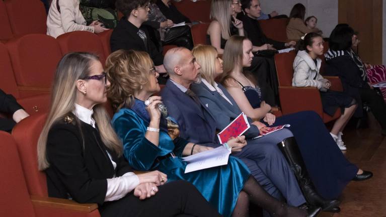 Glasbeno tekmovanje s prazničnim predznakom