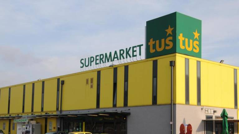 Tuševe trgovine so danes vendarle odprte