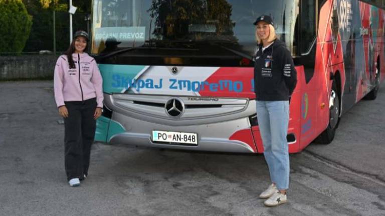 Peti športni avtobus krasita podobi Caterine Sinigoi in Jane Germani