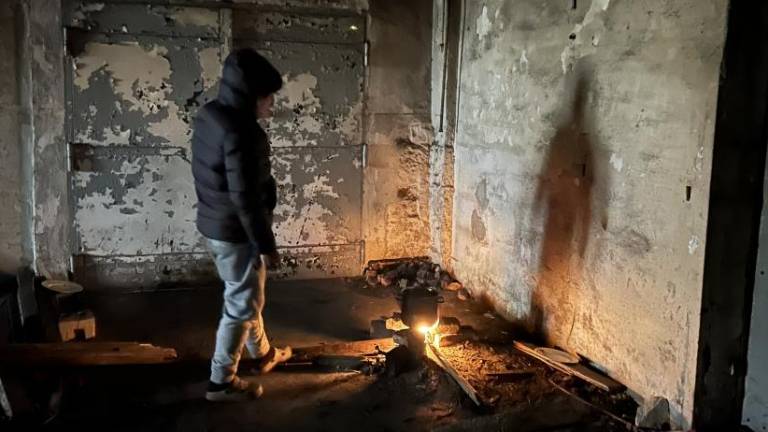 Nepalski državljan je v kritičnem stanju