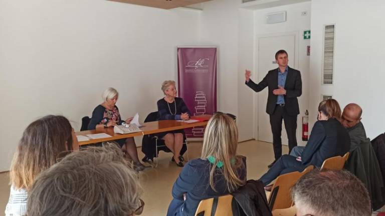 Ljubki Šorli posvečajo čezmejno literarno pot