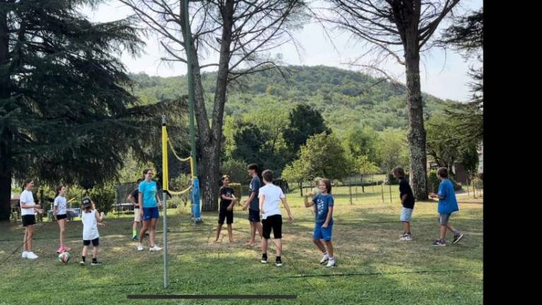 Igrali, peli, snemali in razmišljali o miru