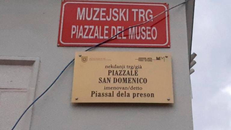 V Kopru spet dvojezični toponimi