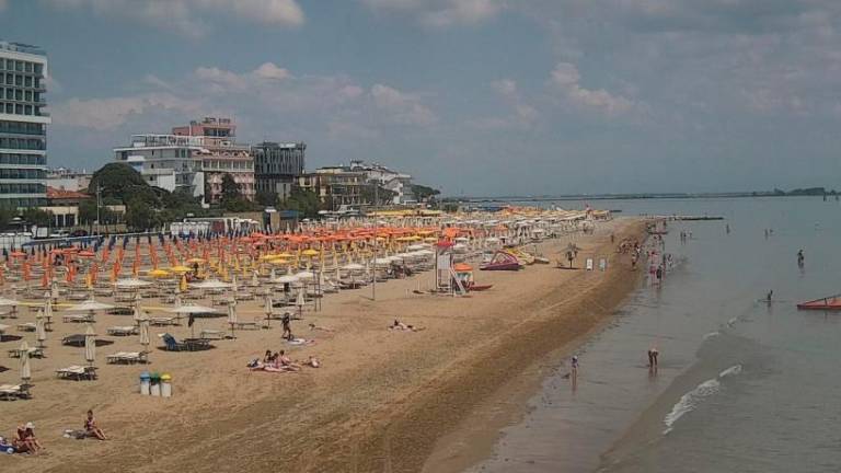 Poletne temperature že vabijo na morje