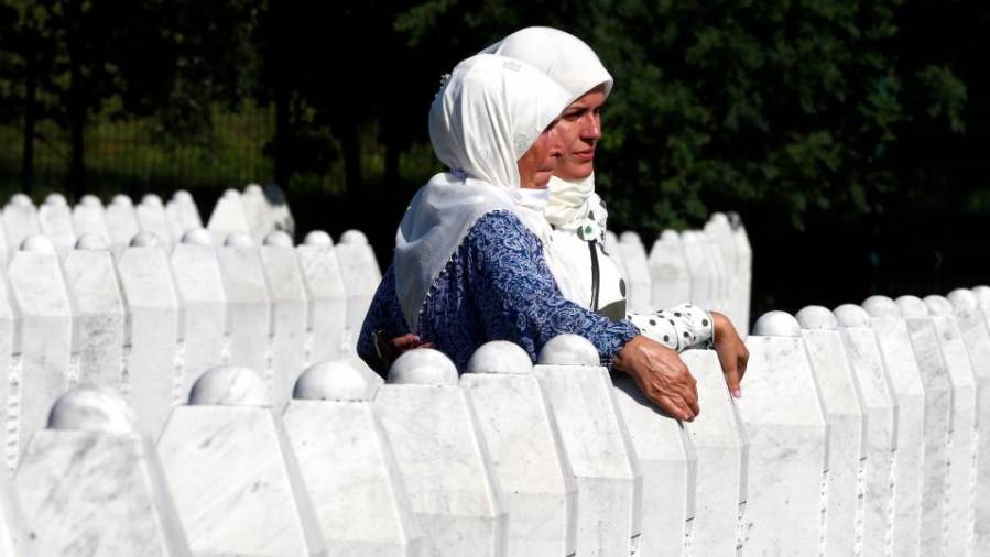 11. julij 2020, svečanost 25 let po genocidu v Srebrenici (ANSA)