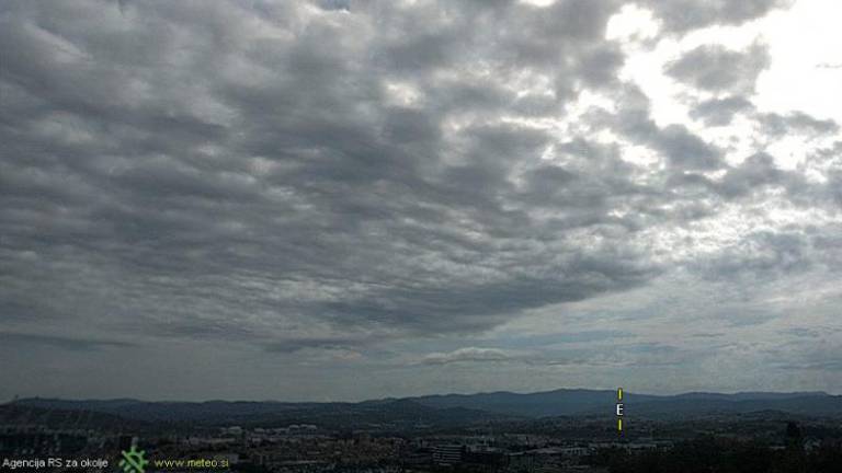 Arso poostril vremensko opozorilo: nastajala bodo neurja